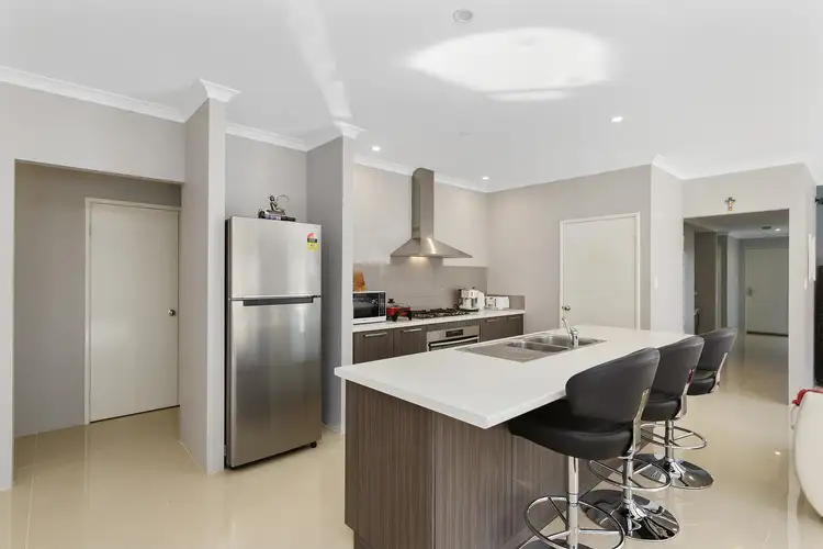 5 Nerium Way, Sinagra WA 6065