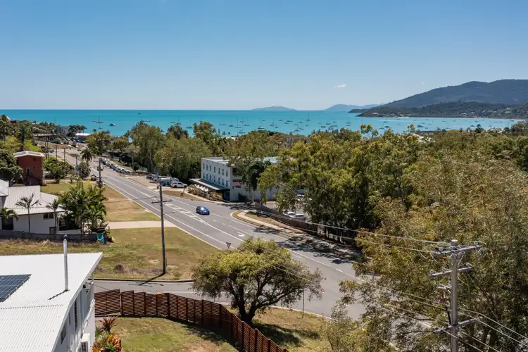 22 Waterson Way, Airlie Beach QLD 4802