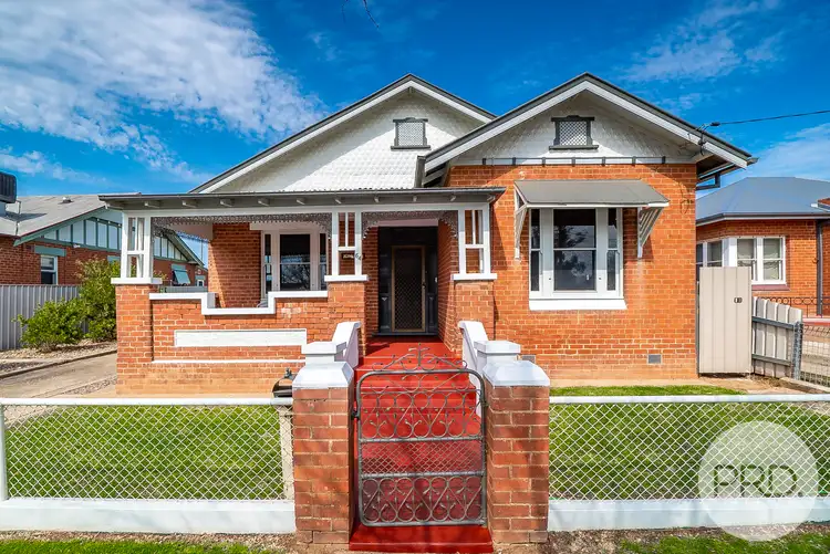64 Brookong Avenue, Wagga Wagga NSW 2650