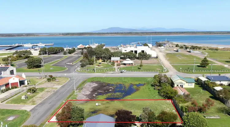 2 Turnbull Street, Port Welshpool VIC 3965