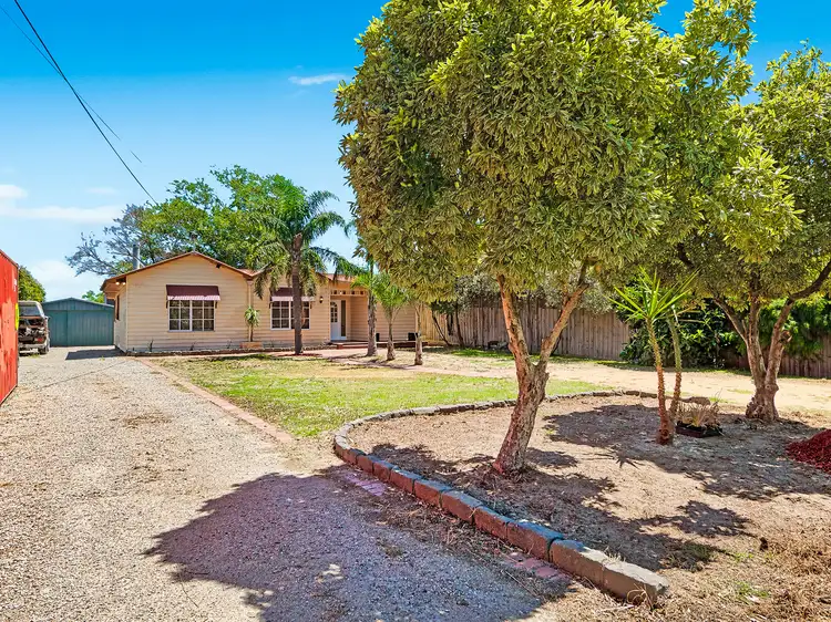15 Dixons Road, Cardinia VIC 3978