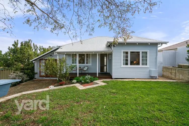 6 Bastian Place, Willagee WA 6156