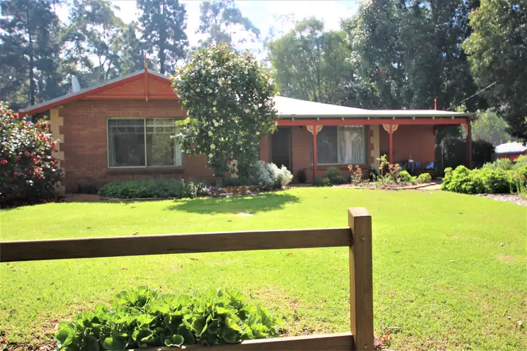 15 Banksiadale Road, Dwellingup WA 6213