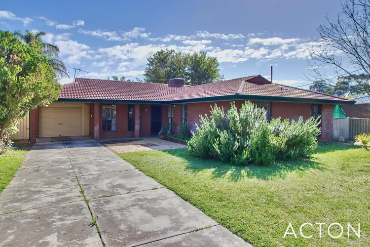 4 Tarwarri Close, Hillman WA 6168
