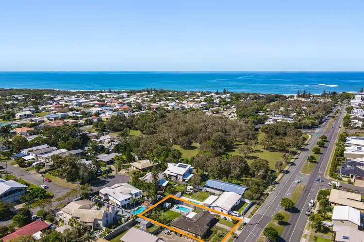 7 Beerburrum Street, Dicky Beach QLD 4551