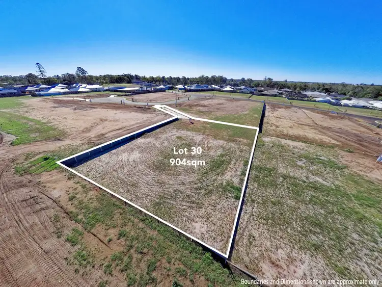 5 Thornbill Close, Branyan QLD 4670