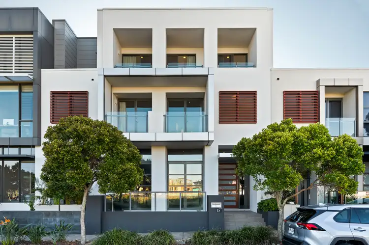 12 Salacia Drive, Paradise Point QLD 4216