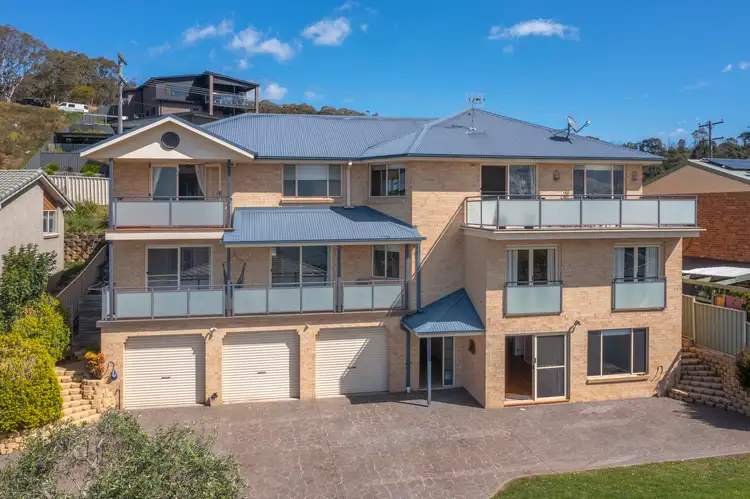 31a Wybalena Ave, Koonawarra NSW 2530