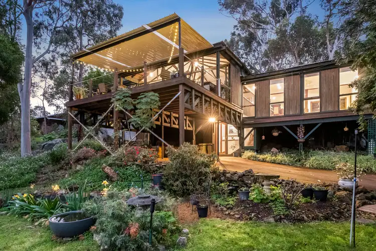 7 Holmesdale Place, Darlington WA 6070