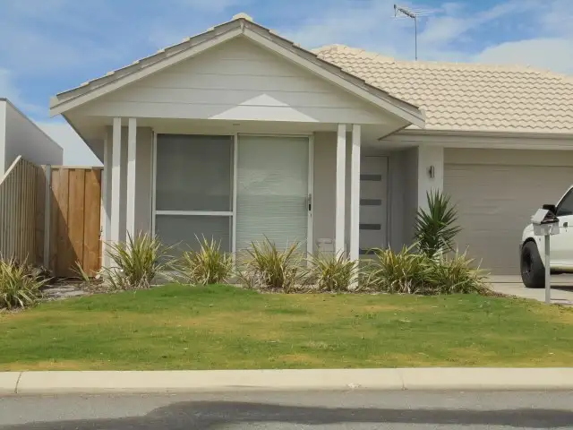 7 Teneriffe Rise, Halls Head WA 6210
