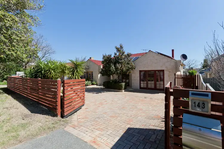 1/143 Lockhart Street, Como WA 6152