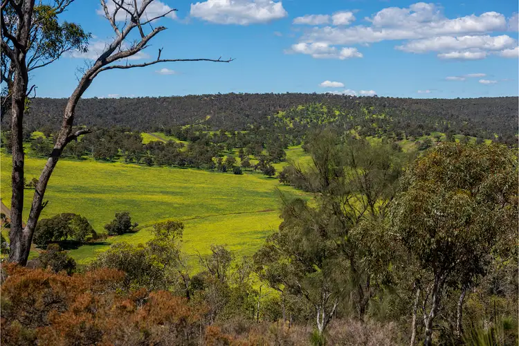 545 Chittering Valley Road, Lower Chittering WA 6084