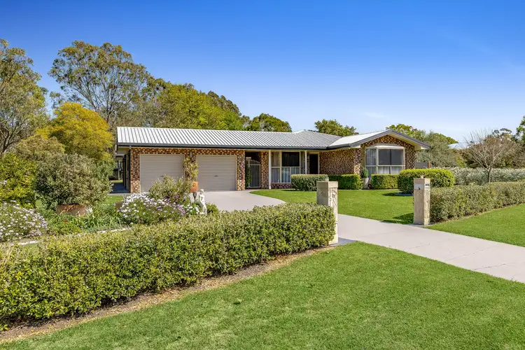 11 Pendoma Drive, Hodgson Vale QLD 4352