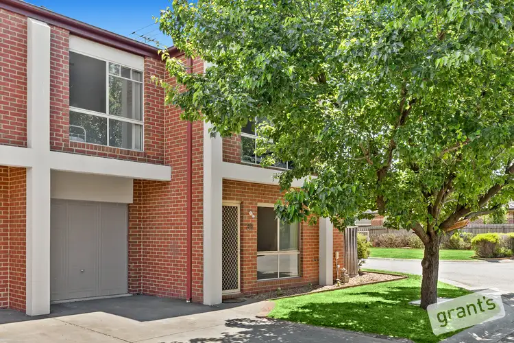 30/12 Grant Close, Berwick VIC 3806
