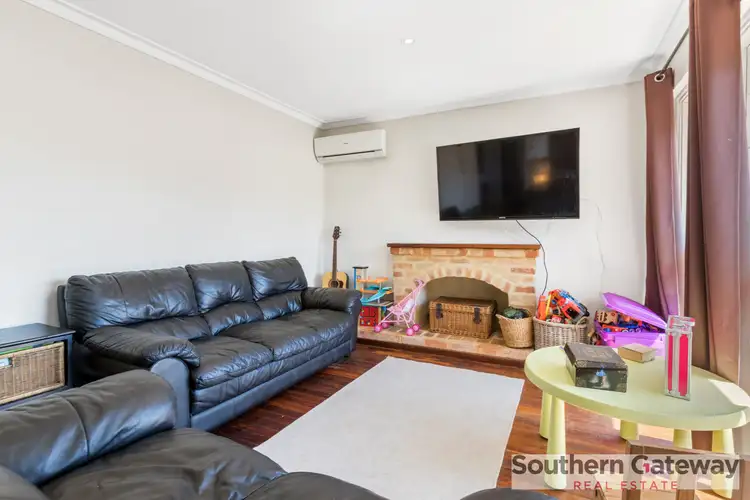 Fourth view of Homely house listing, 10 Jecks Place, Orelia WA 6167