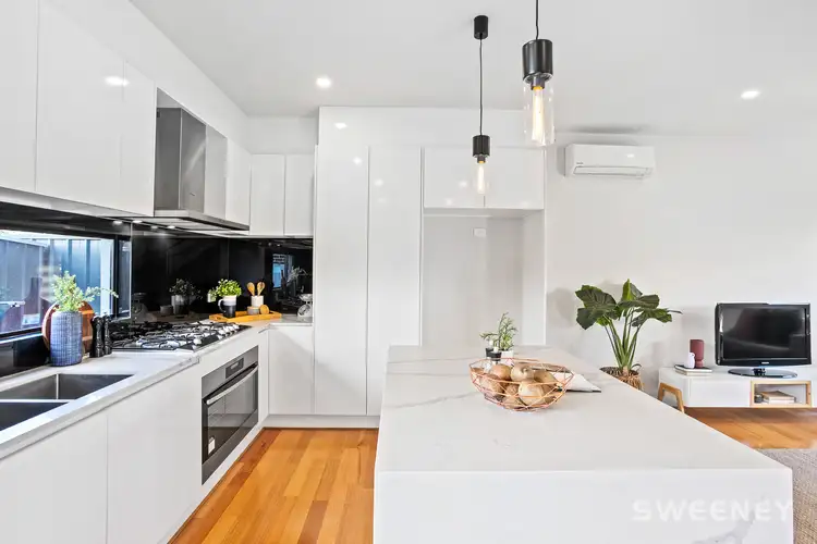 2/58 Marigold Avenue, Altona North VIC 3025