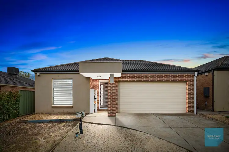 21 Dahlia Drive, Caroline Springs VIC 3023