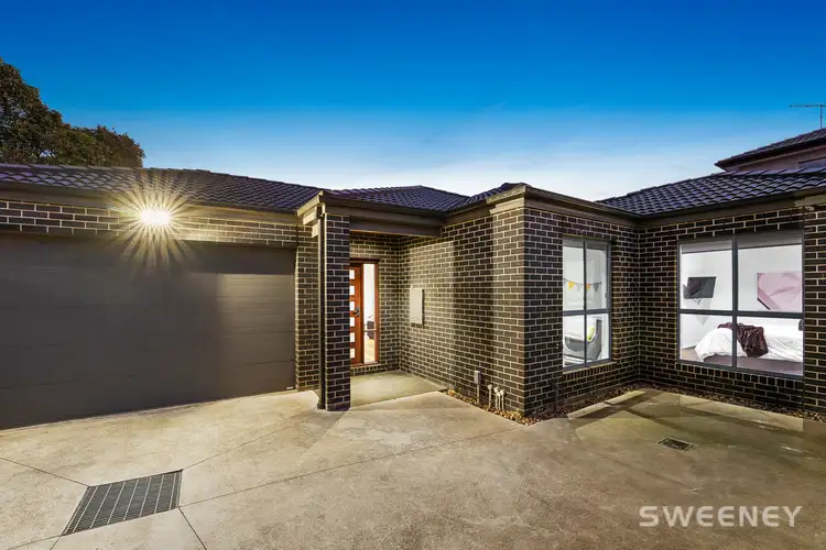2/5 Stapley Crescent, Altona North VIC 3025