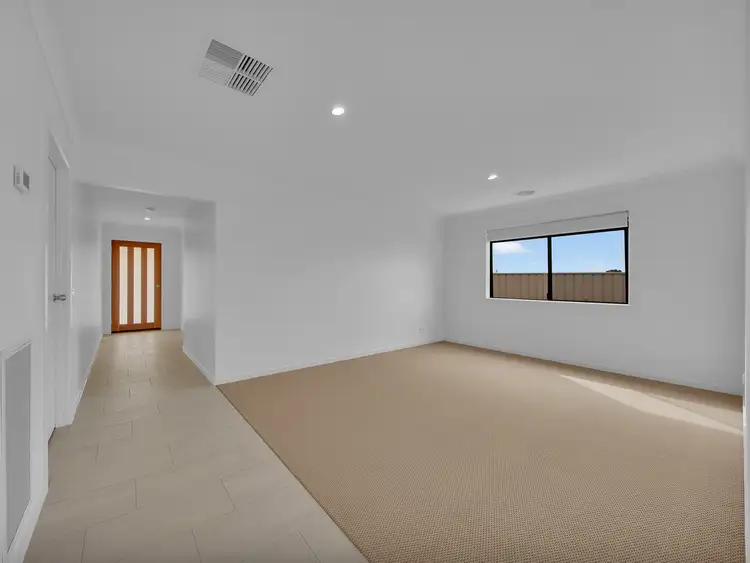 Sixth view of Homely house listing, 20 Isdell Place, Wodonga VIC 3690