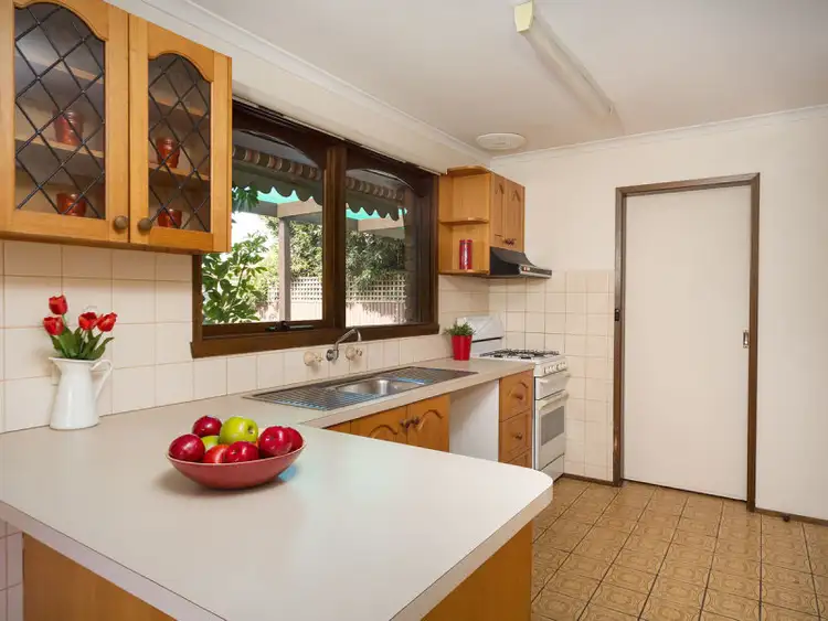 Second view of Homely house listing, 10 Wattle Court, Wodonga VIC 3690