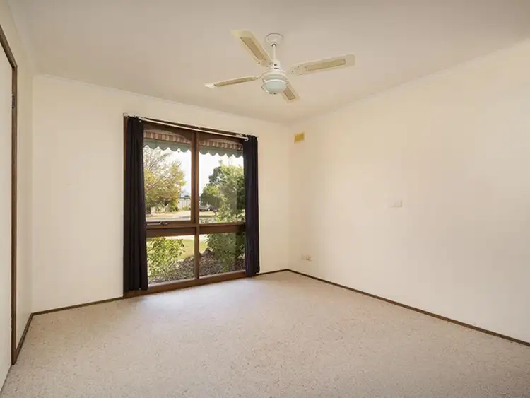 Sixth view of Homely house listing, 10 Wattle Court, Wodonga VIC 3690