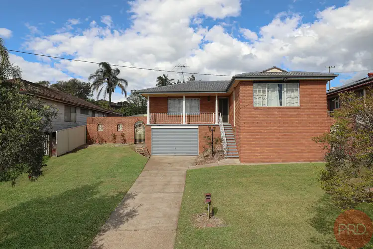 40 Buffier Crescent, Rutherford NSW 2320