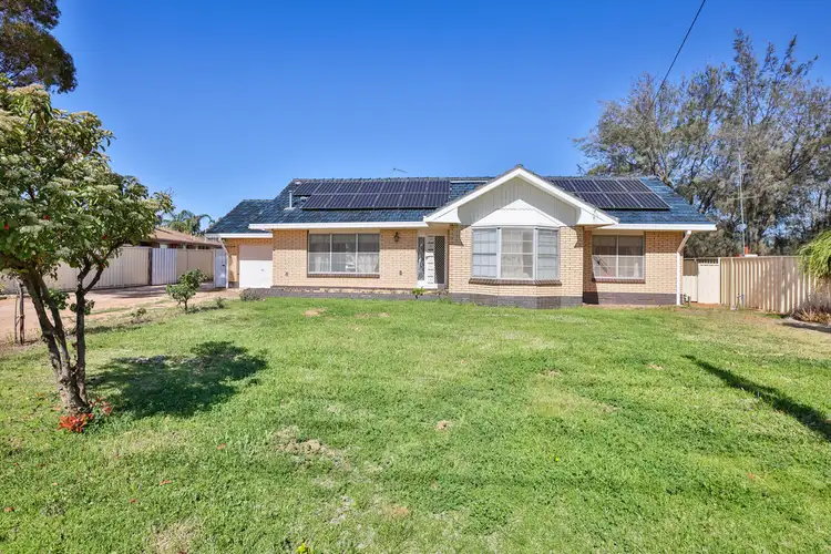 574 DEAKIN AVENUE, Mildura VIC 3500