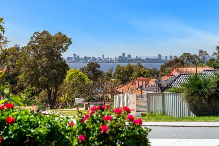 2/40 Davis Road, Attadale WA 6156