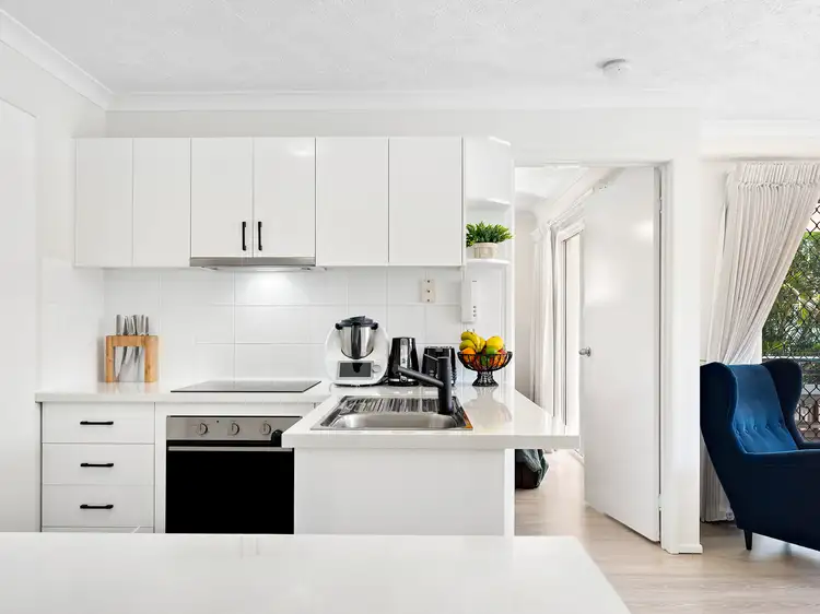 Fourth view of Homely unit listing, 8/205-207 Boundary Street, Coolangatta QLD 4225