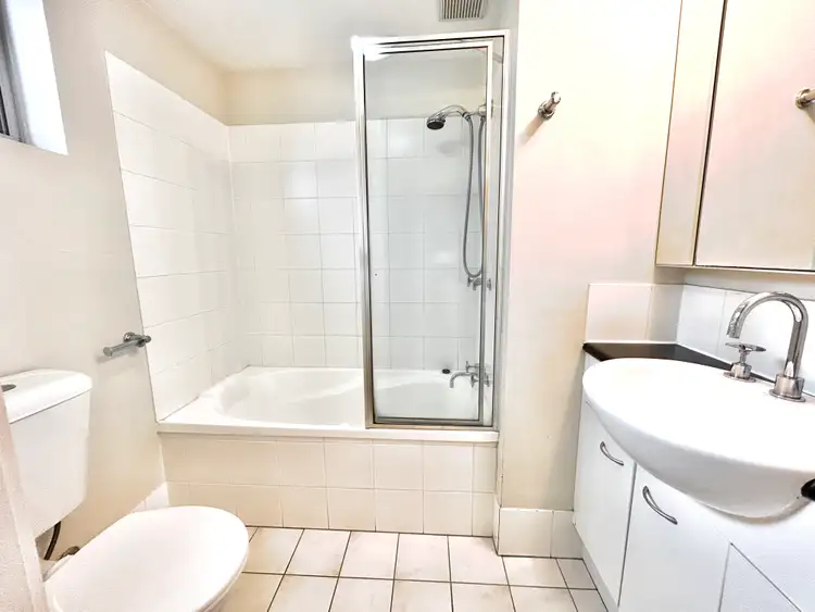 Fifth view of Homely studio listing, 306a/98-100 Bowen Street, Spring Hill QLD 4000
