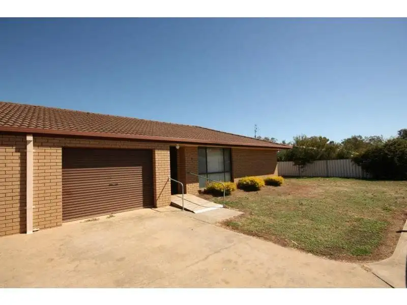 Main view of Homely unit listing, 2/39 Faithful Street, Benalla VIC 3672