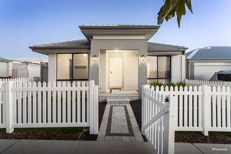18 Tawny Way, Alkimos WA 6038