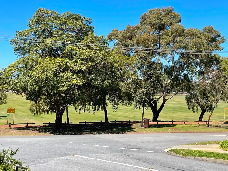 25 Wholley Street, Bayswater WA 6053