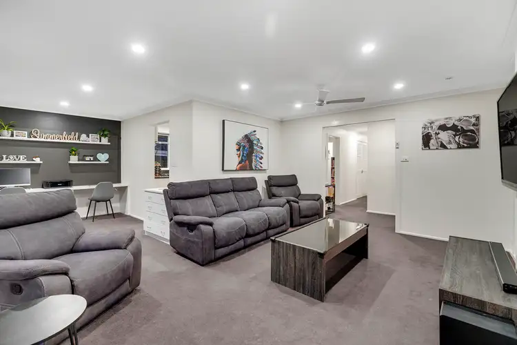 Second view of Homely house listing, 6 Athol Court, Langwarrin VIC 3910