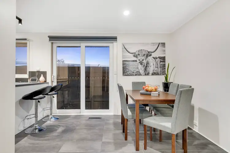 Fifth view of Homely house listing, 6 Athol Court, Langwarrin VIC 3910