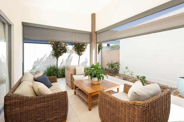 35/11 Grant Avenue, Hope Island QLD 4212