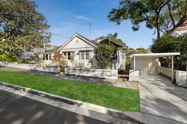 15 Carlotta Road