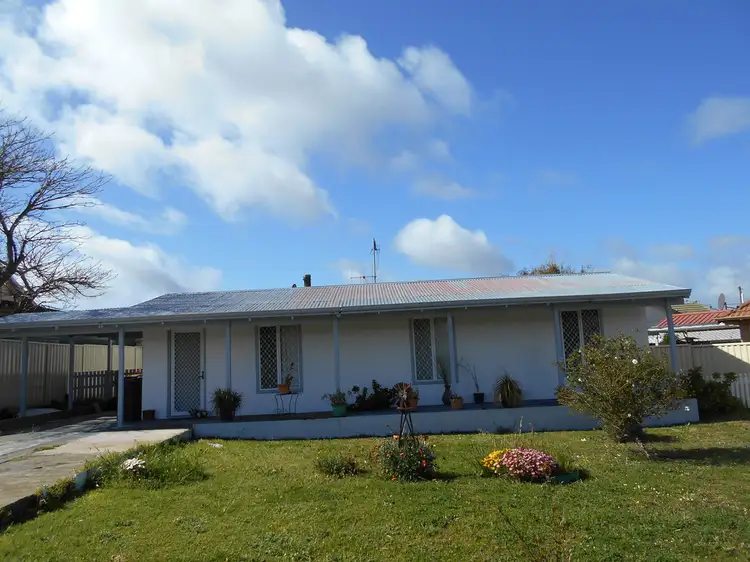 22 Chipper Street, Katanning WA 6317