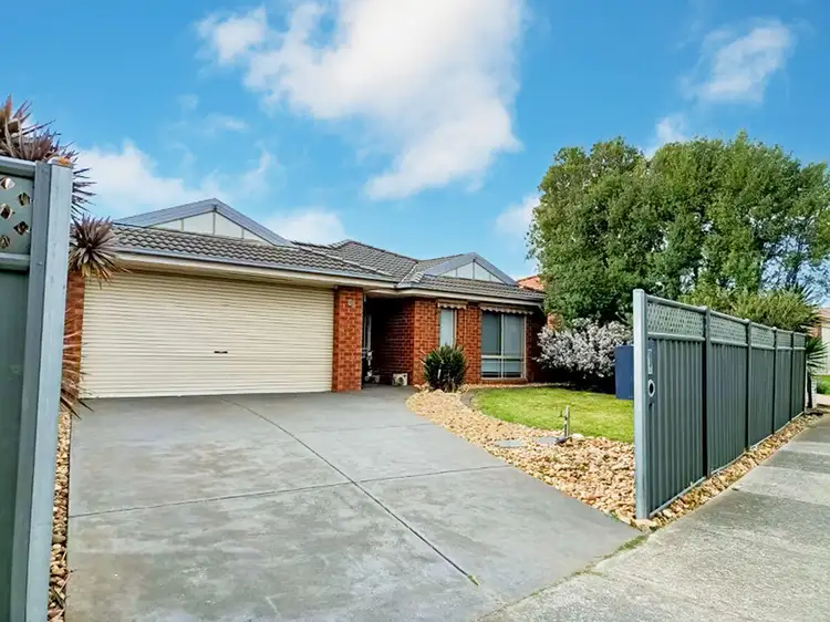 30 Elcan Avenue, Cranbourne West VIC 3977
