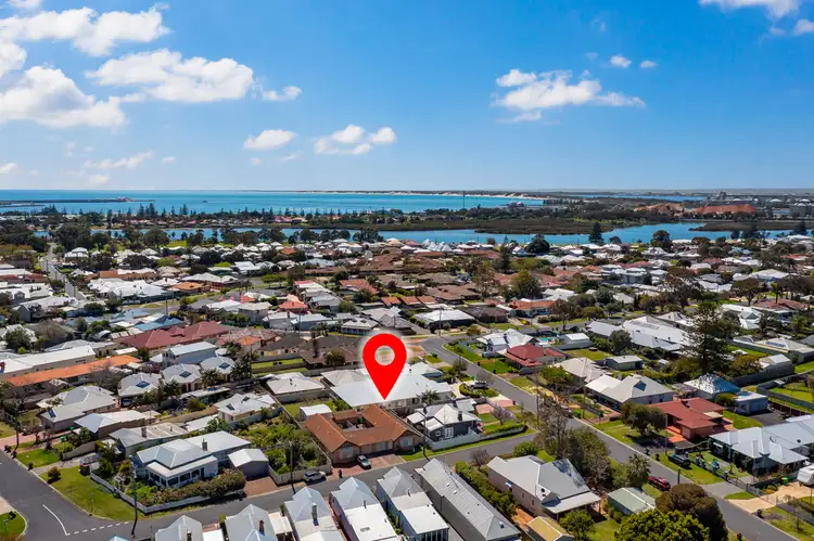 2/20 Ednie Street, Bunbury WA 6230