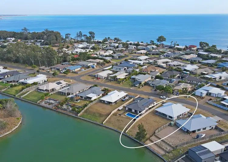 43 NORTHSHORE AVENUE, Toogoom QLD 4655