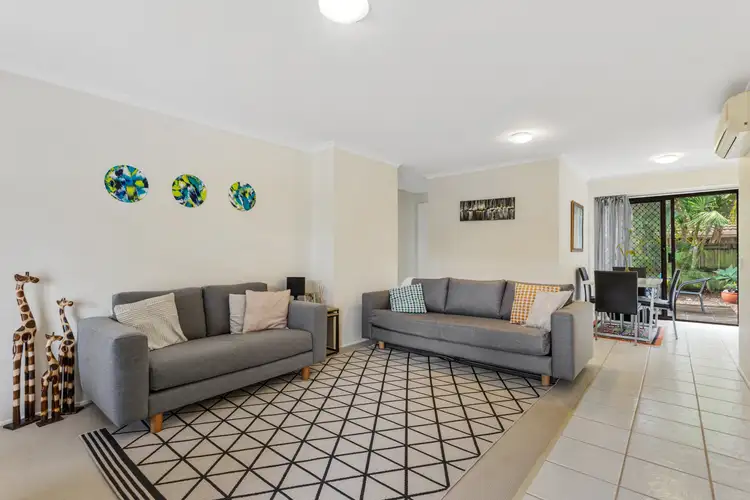 5/4 Cassandra Crescent, Labrador QLD 4215