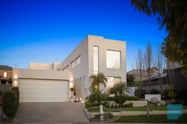 6 Caesia Way, Caroline Springs VIC 3023