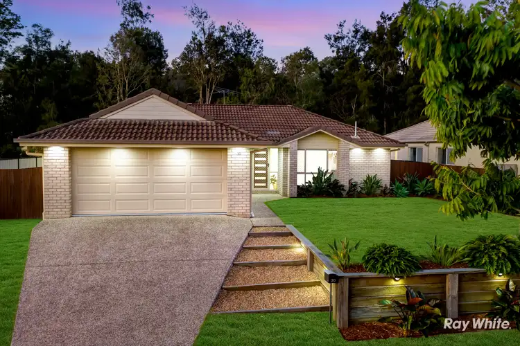 30 Hill End Avenue, Hillcrest QLD 4118