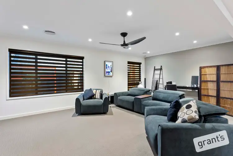 Sixth view of Homely house listing, 10 Clearwater Vista, Narre Warren North VIC 3804