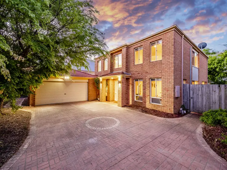 6 Elk Turn, Cranbourne VIC 3977