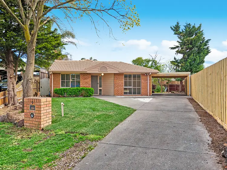 9 Glenleigh Court, Cranbourne North VIC 3977