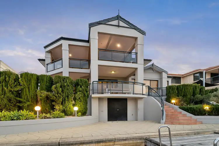 19 Santavea Mews, Halls Head WA 6210