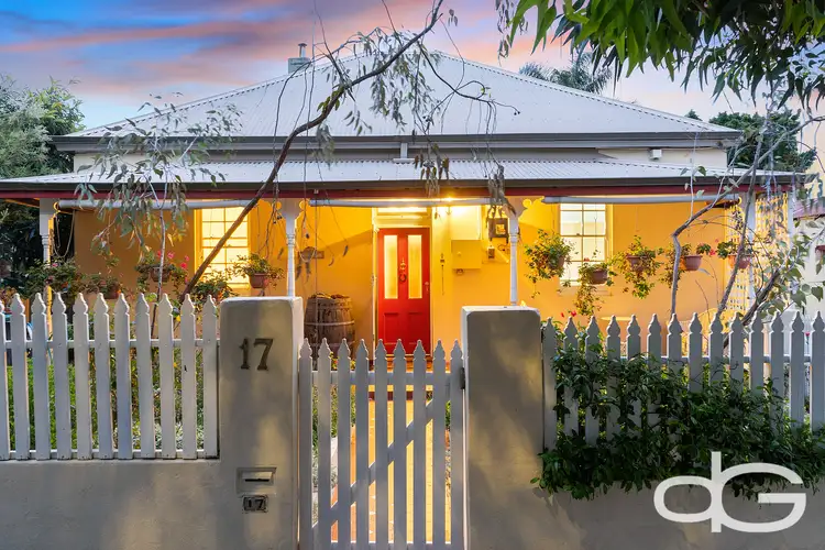 17 Central Avenue, Beaconsfield WA 6162