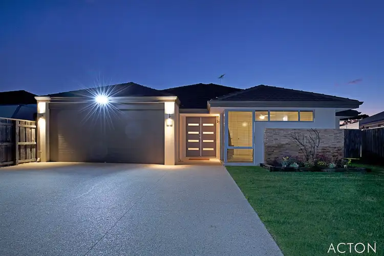 10 Varia Way, Halls Head WA 6210
